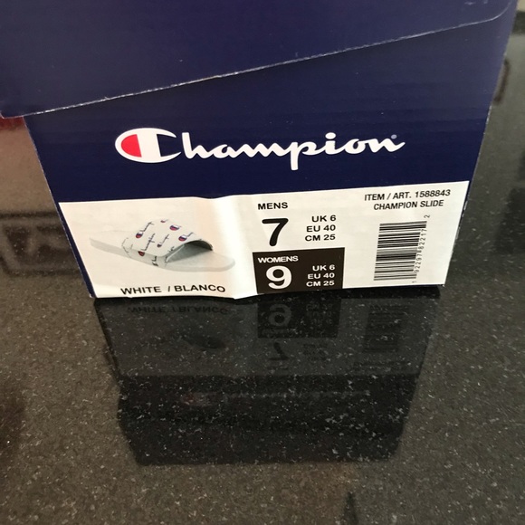 Champion Slides BNWT - Picture 2 of 4